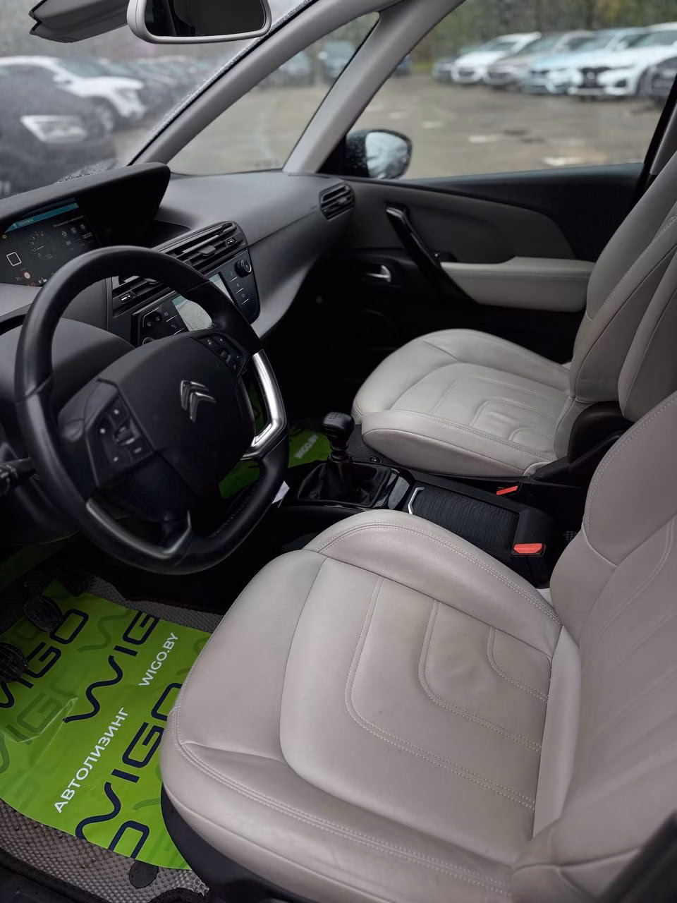 Citroen C4 Spacetourer фото 9