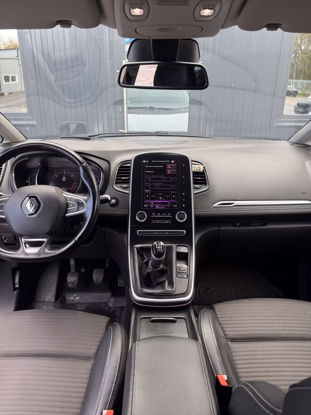 Renault Scenic фото 9