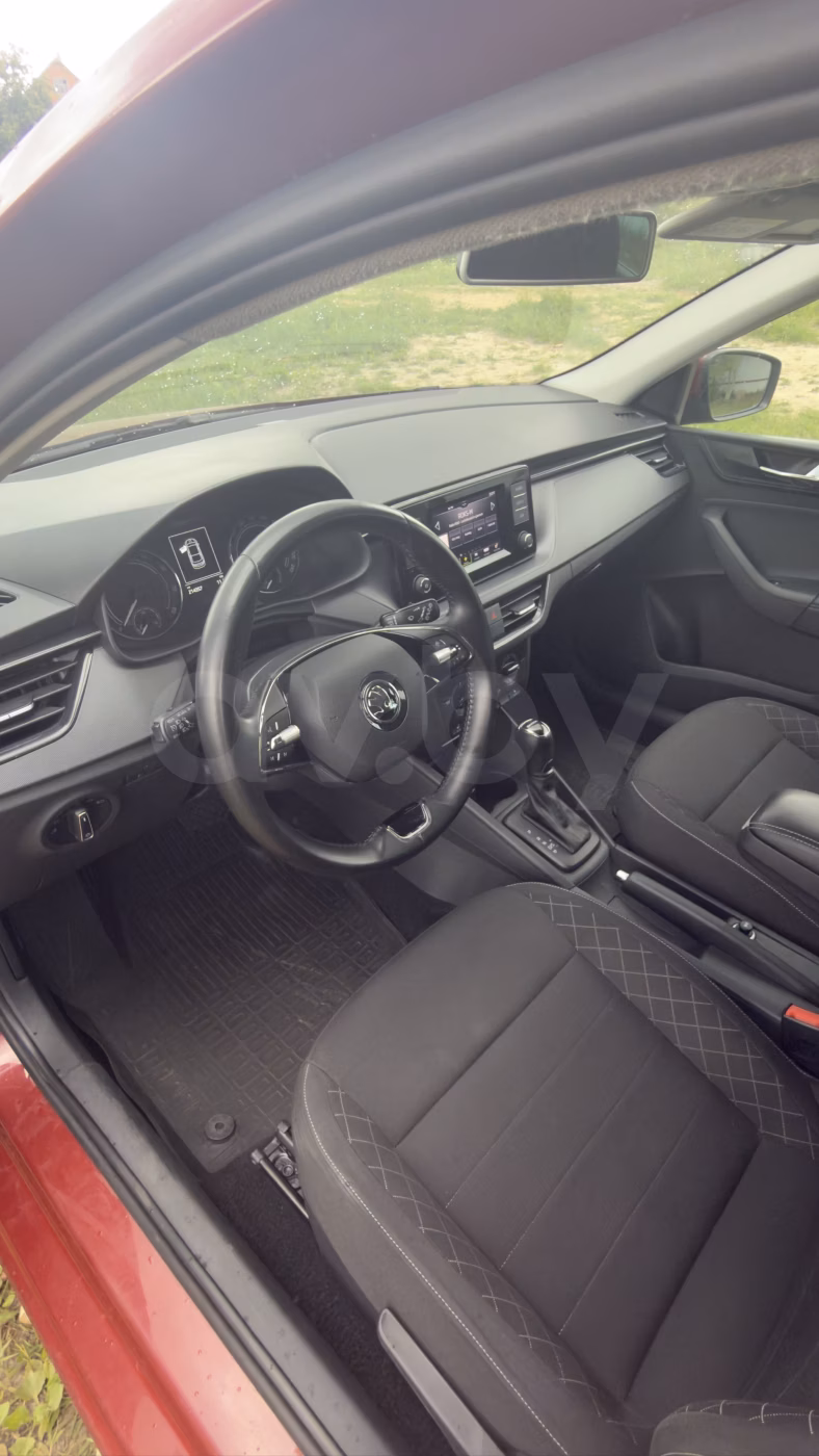 Skoda Rapid фото 8