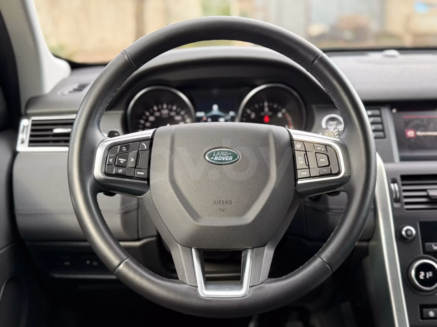 Land Rover Discovery Sport фото 16