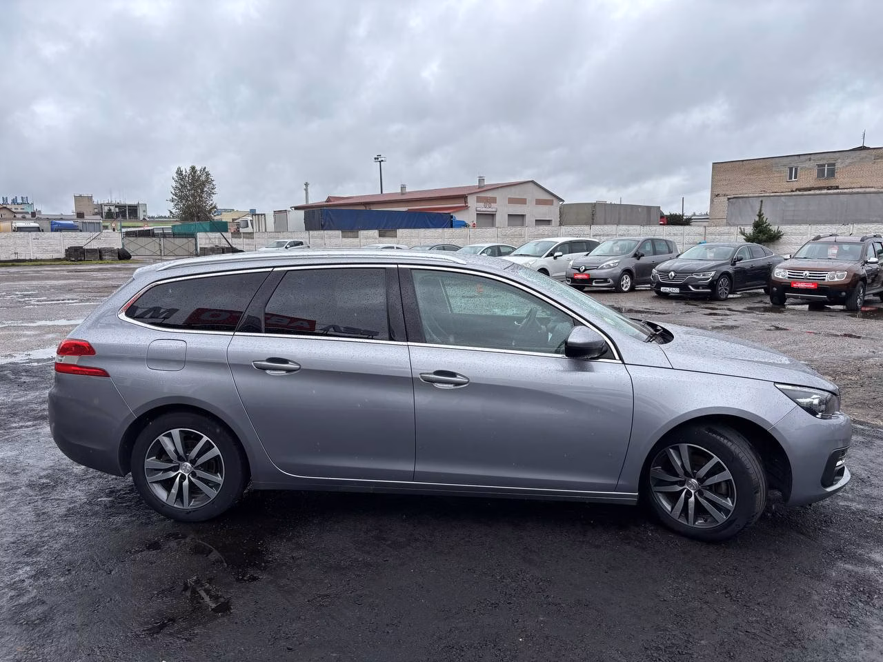 Peugeot 308 фото 4