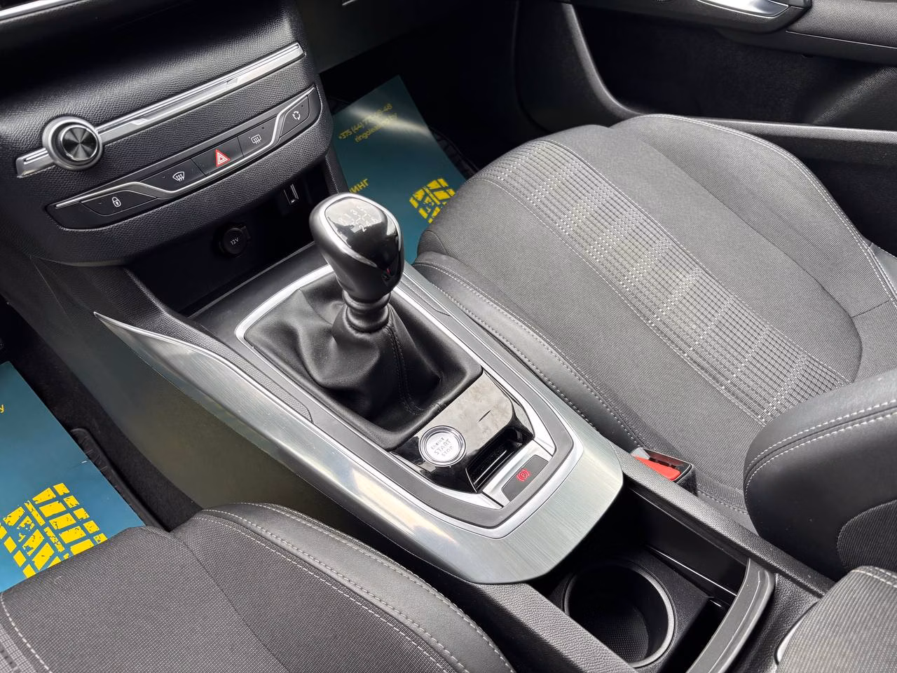 Peugeot 308 фото 12