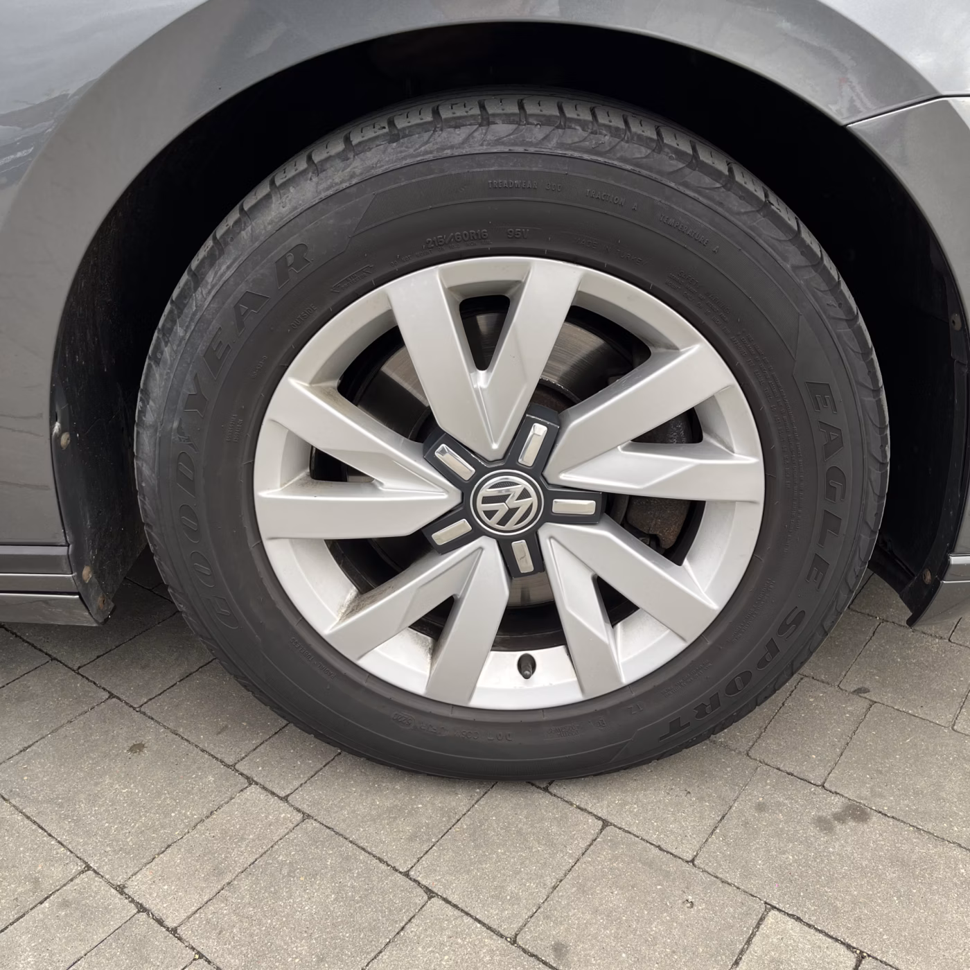 Volkswagen Passat фото 7