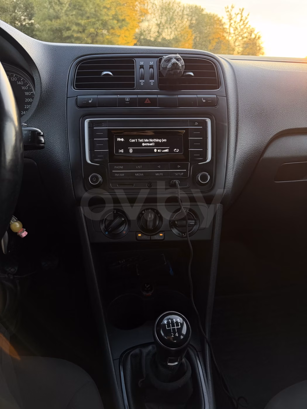 Volkswagen Polo Sedan фото 12