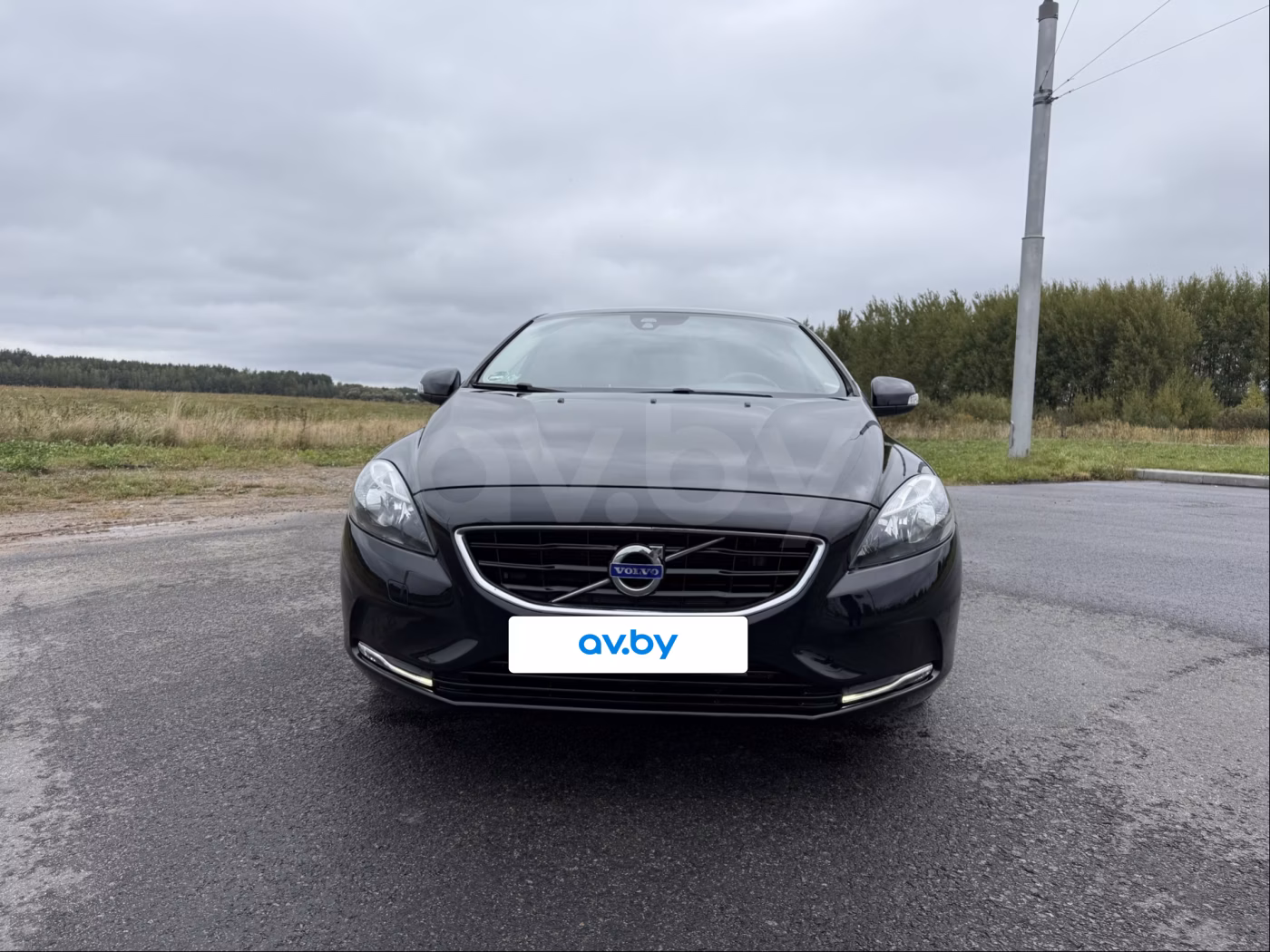 Volvo V40 фото 7