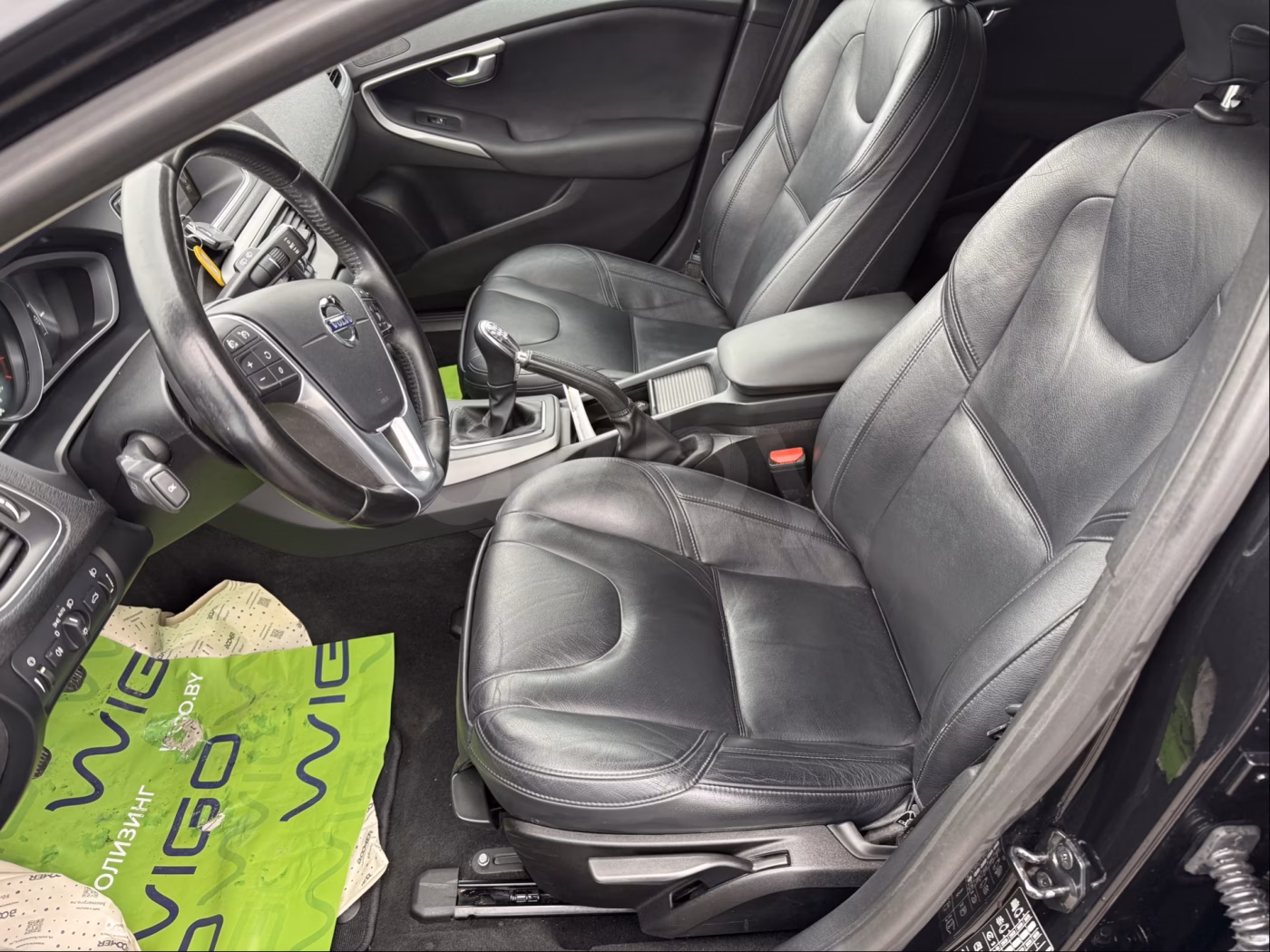 Volvo V40 фото 18