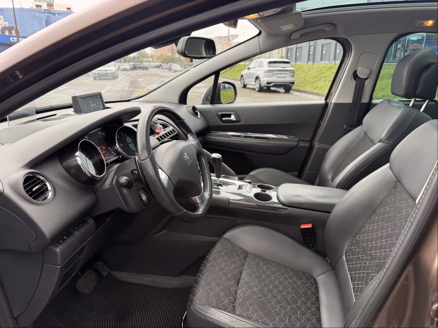Peugeot 3008 фото 10
