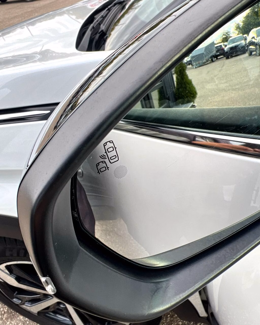 Peugeot 5008 фото 9