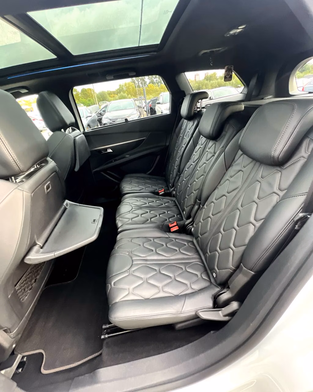 Peugeot 5008 фото 16