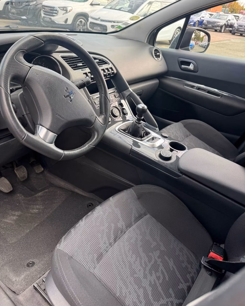 Peugeot 3008 фото 10