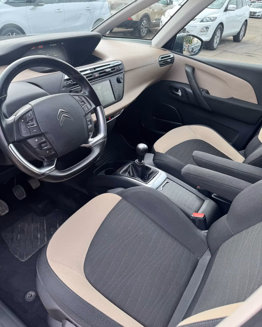 Citroen C4 Picasso фото 10