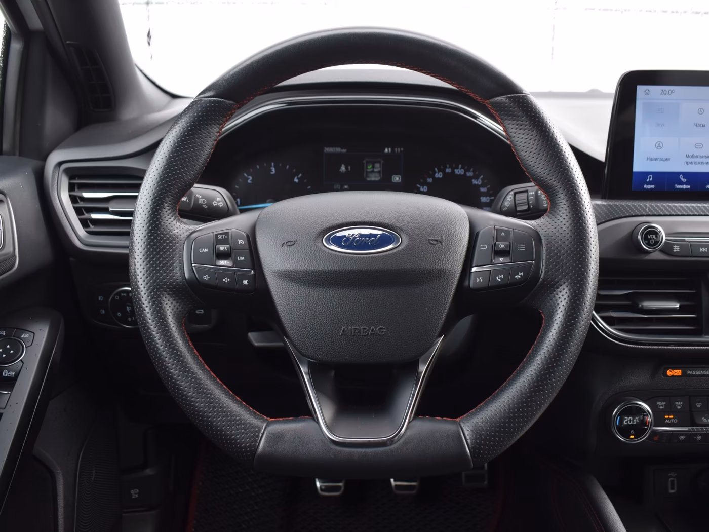Ford Focus фото 10