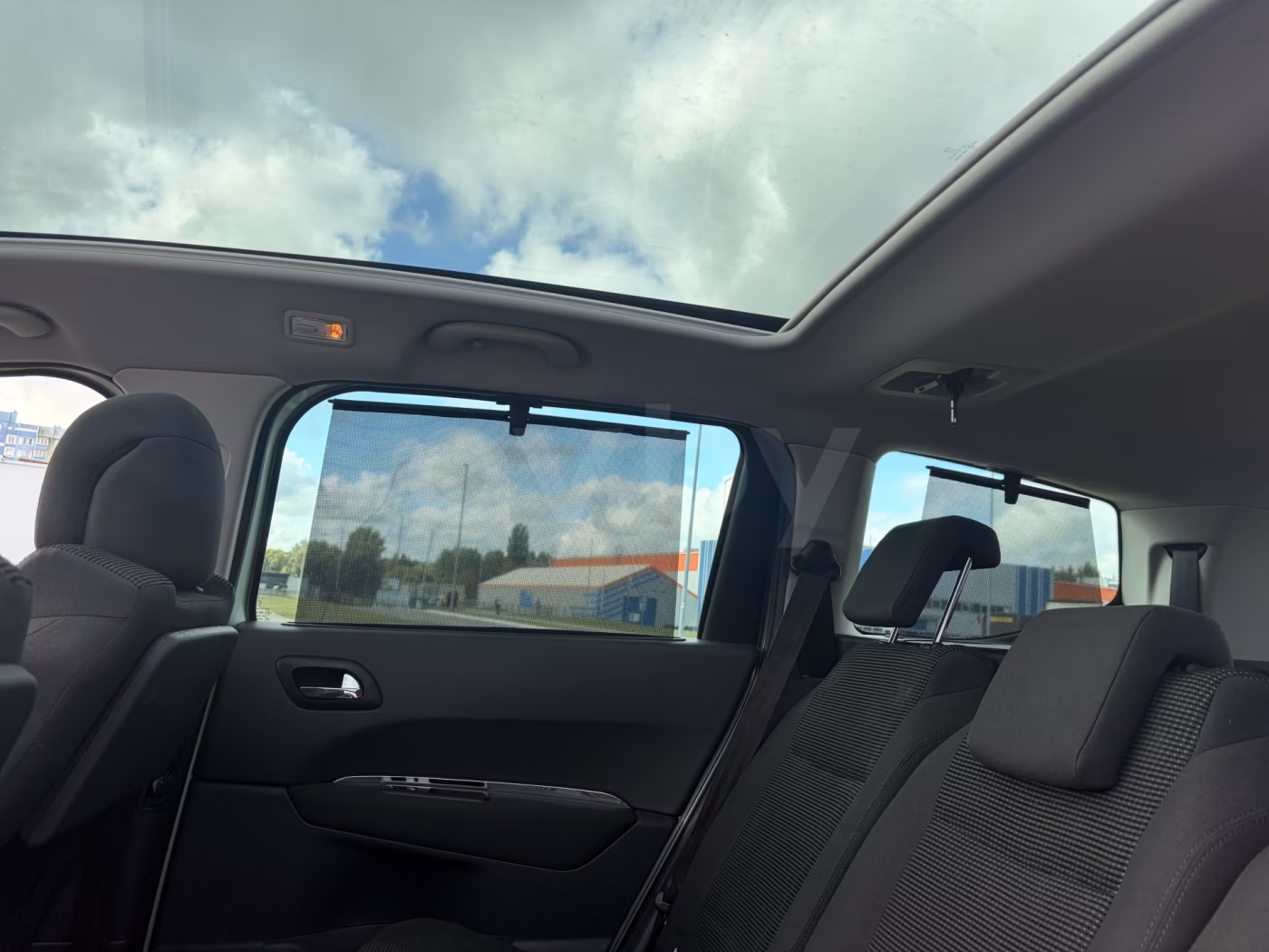 Peugeot 5008 фото 11