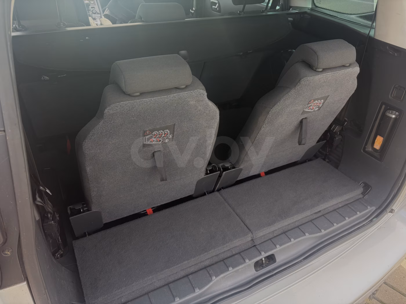 Peugeot 5008 фото 12