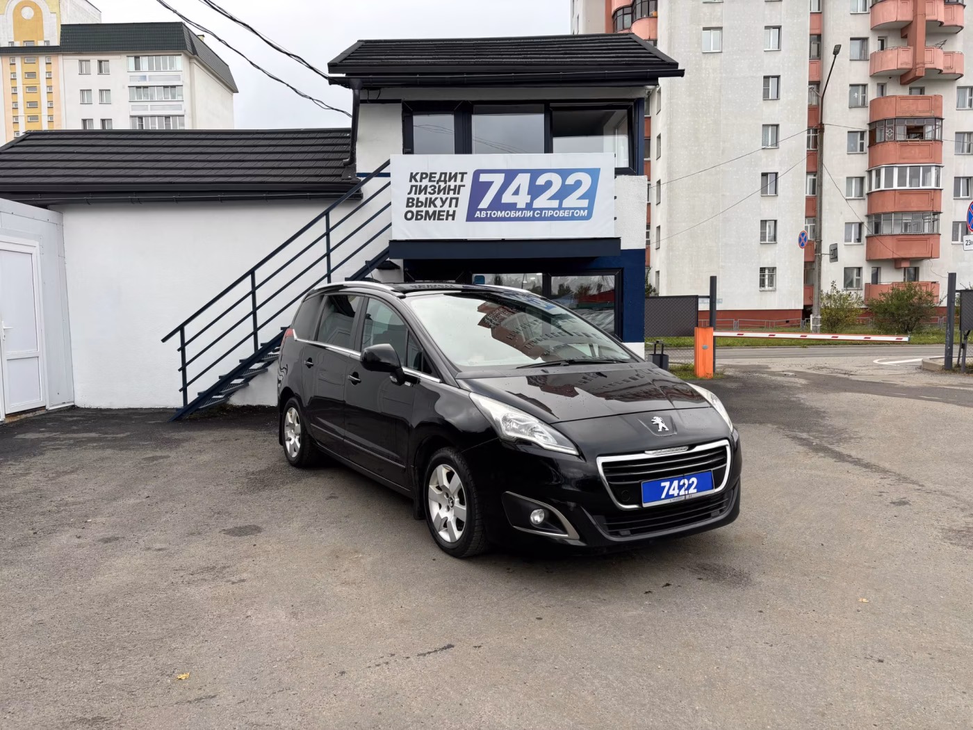 Peugeot 5008 фото 3