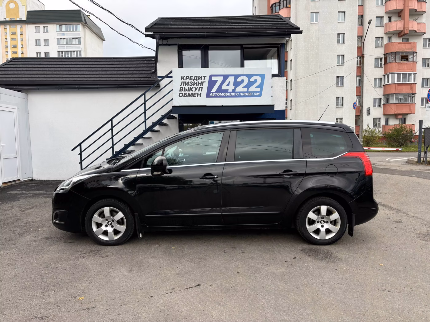 Peugeot 5008 фото 8