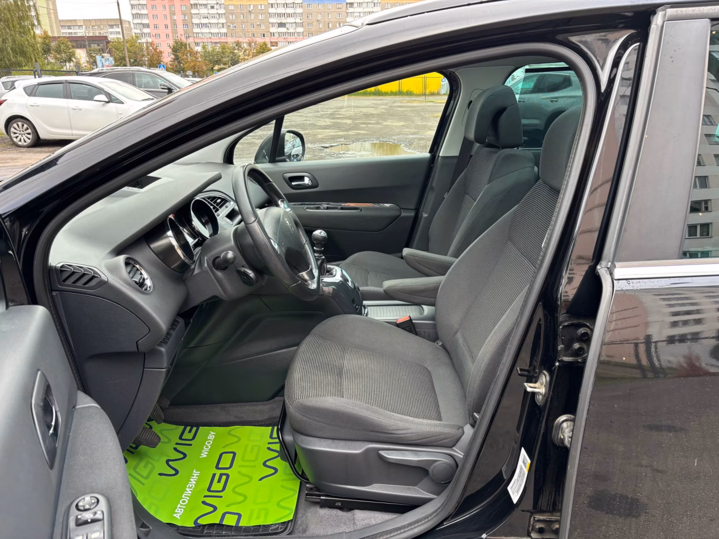Peugeot 5008 фото 9
