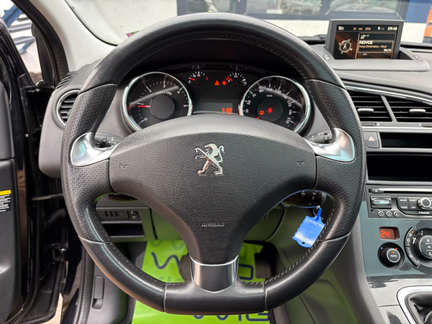 Peugeot 5008 фото 10