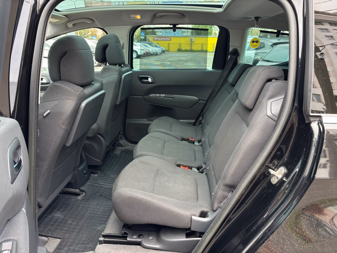 Peugeot 5008 фото 16