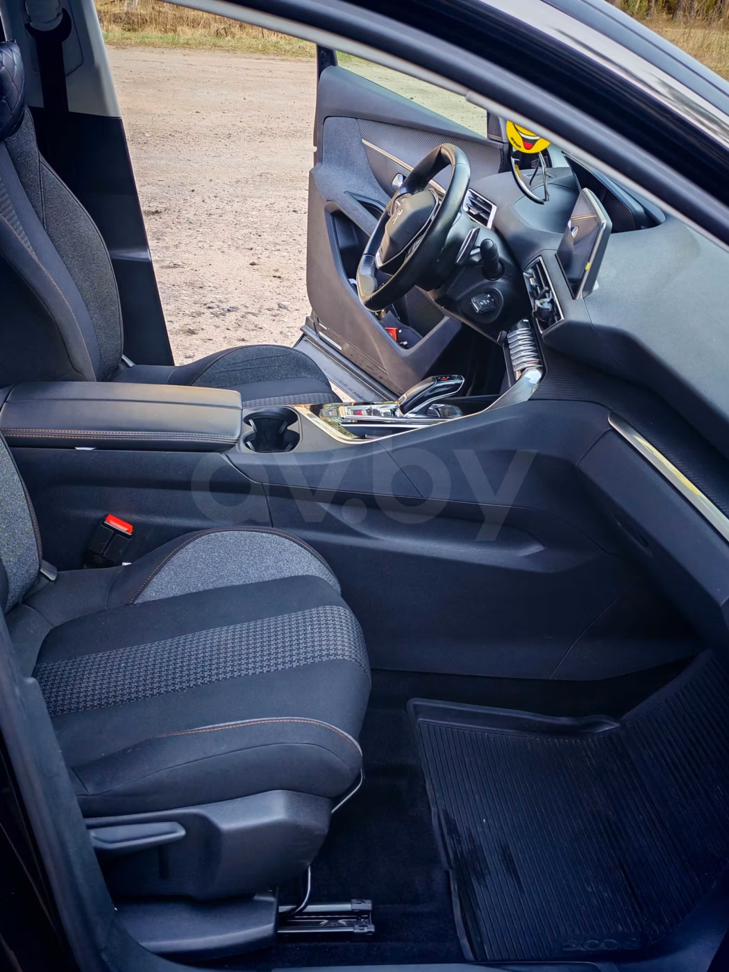 Peugeot 5008 фото 9