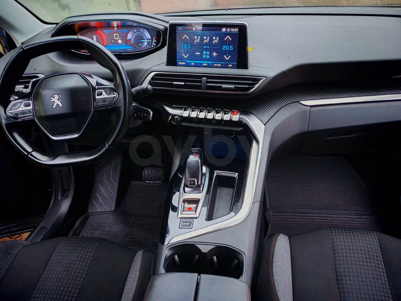 Peugeot 5008 фото 10