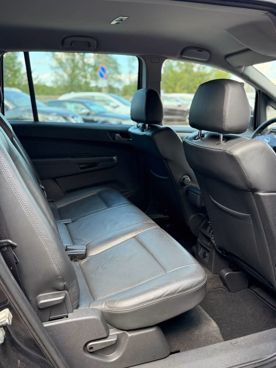 Opel Zafira фото 11