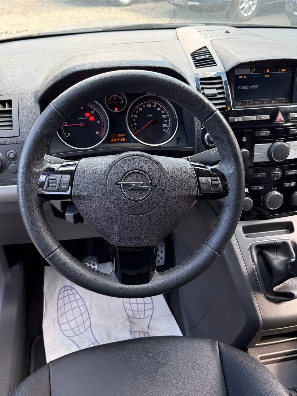 Opel Zafira фото 15