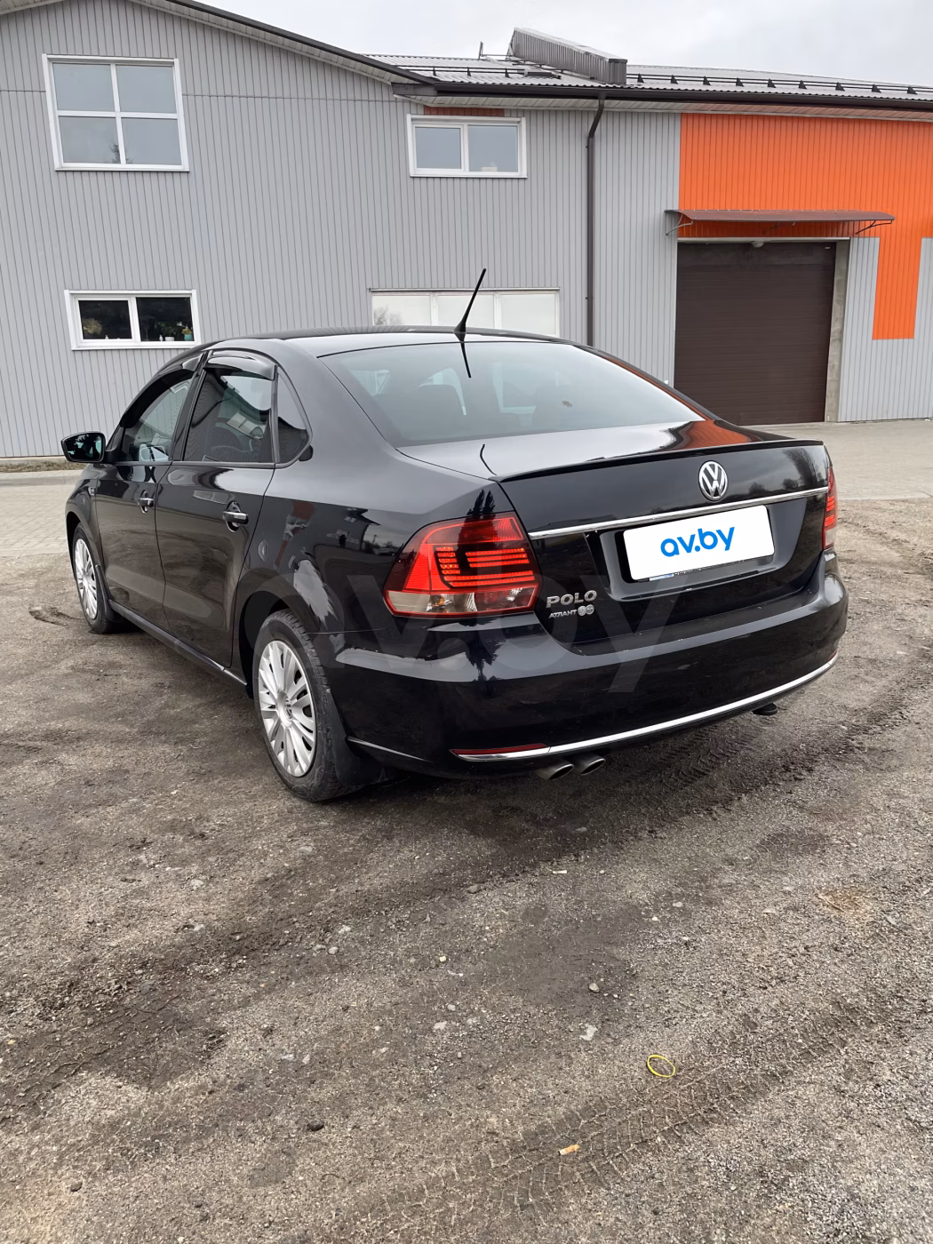 Volkswagen Polo Sedan фото 6