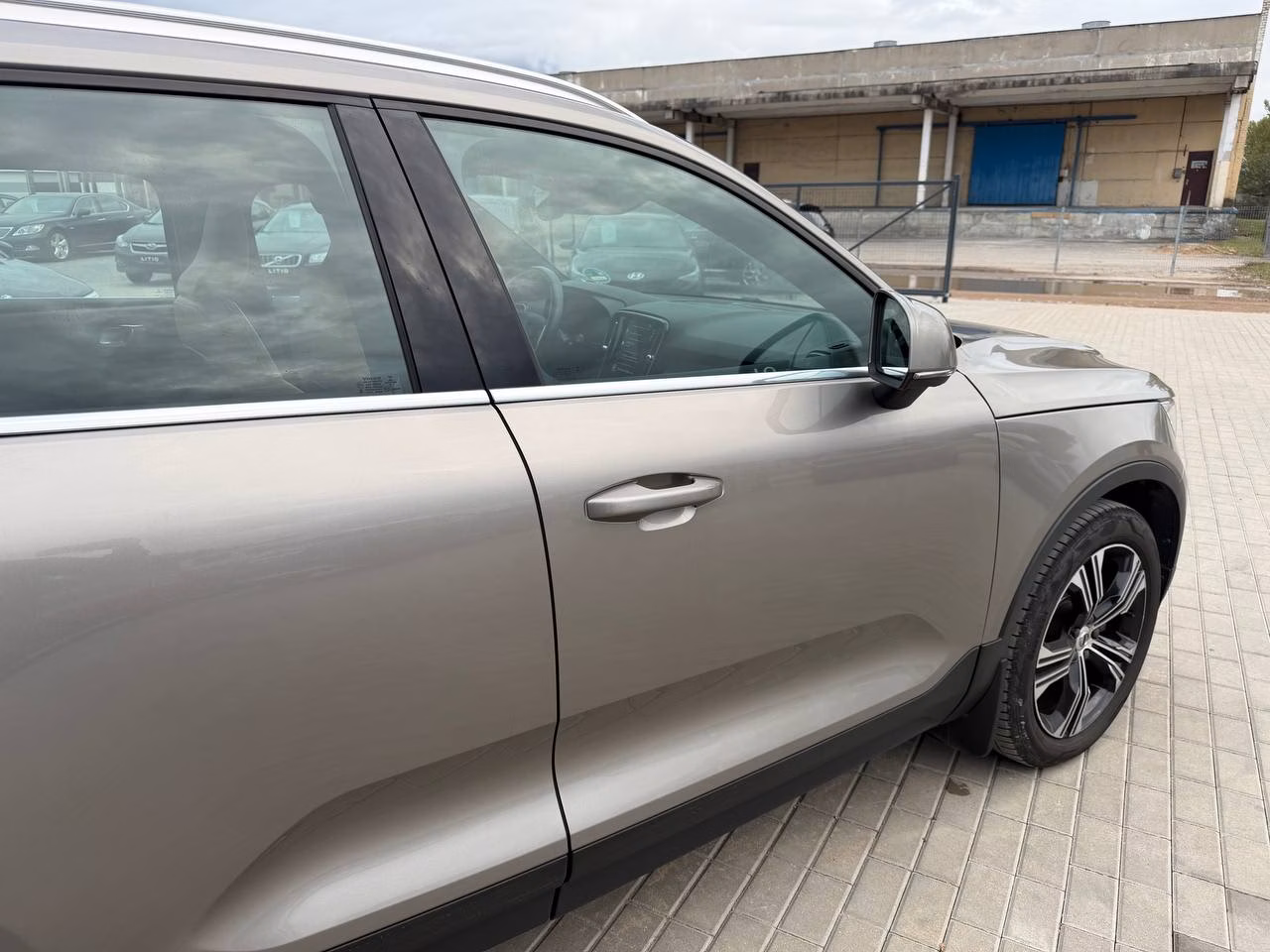 Volvo XC40 фото 10