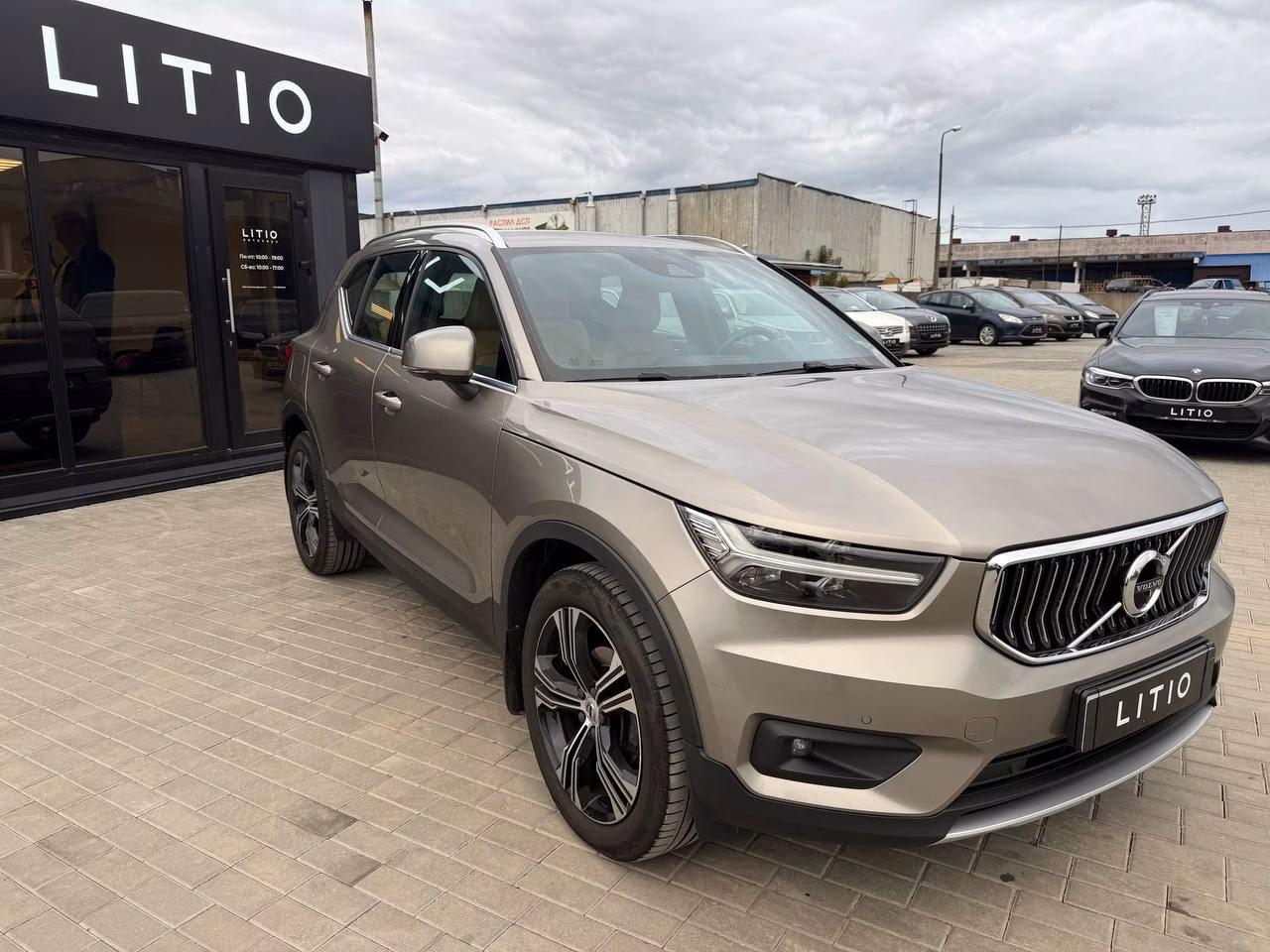 Volvo XC40 фото 11