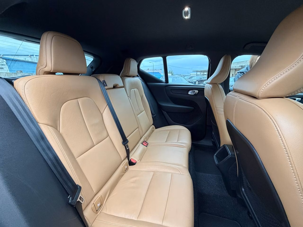 Volvo XC40 фото 17