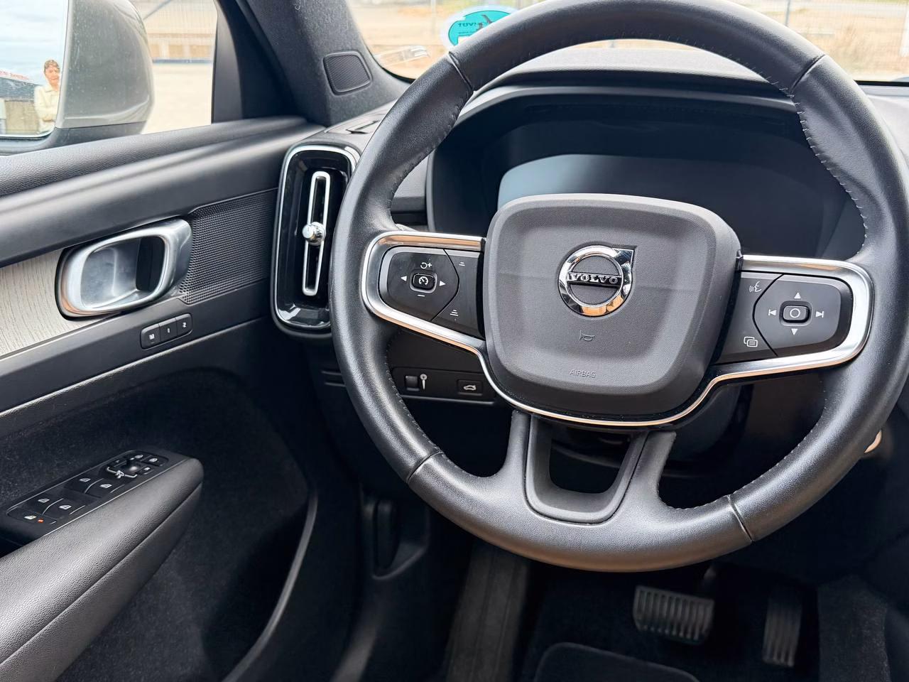 Volvo XC40 фото 19