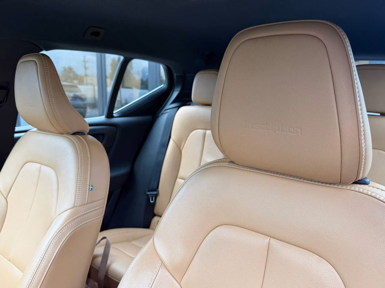 Volvo XC40 фото 20