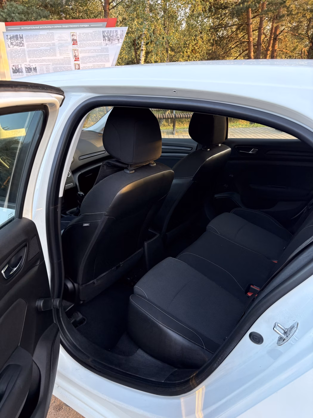 Renault Megane фото 9