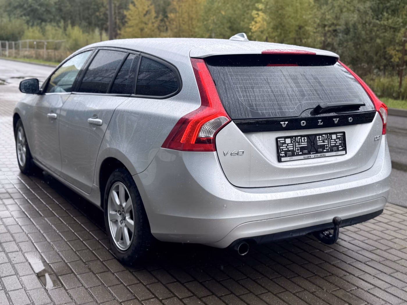 Volvo V60 фото 8