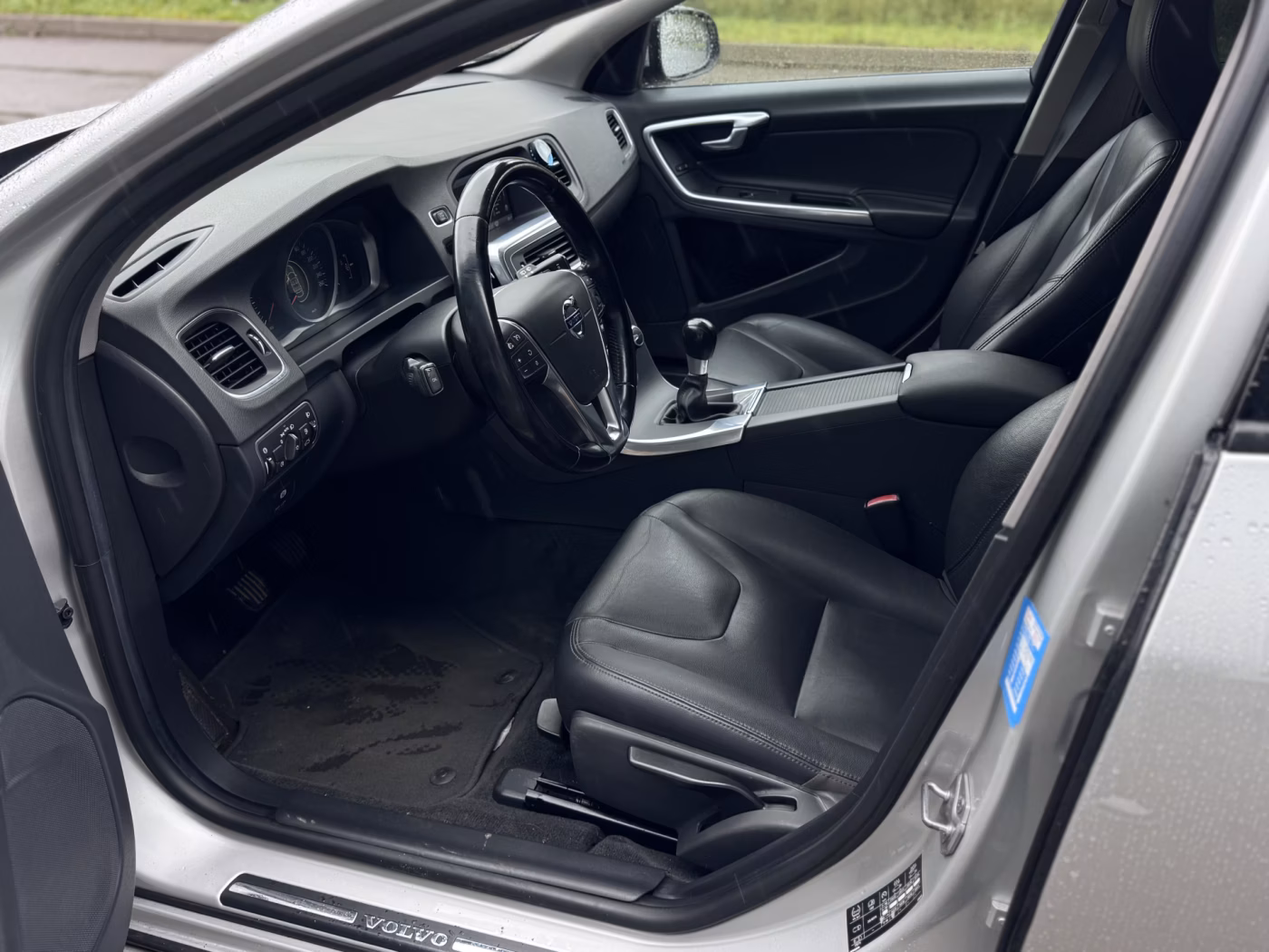 Volvo V60 фото 10