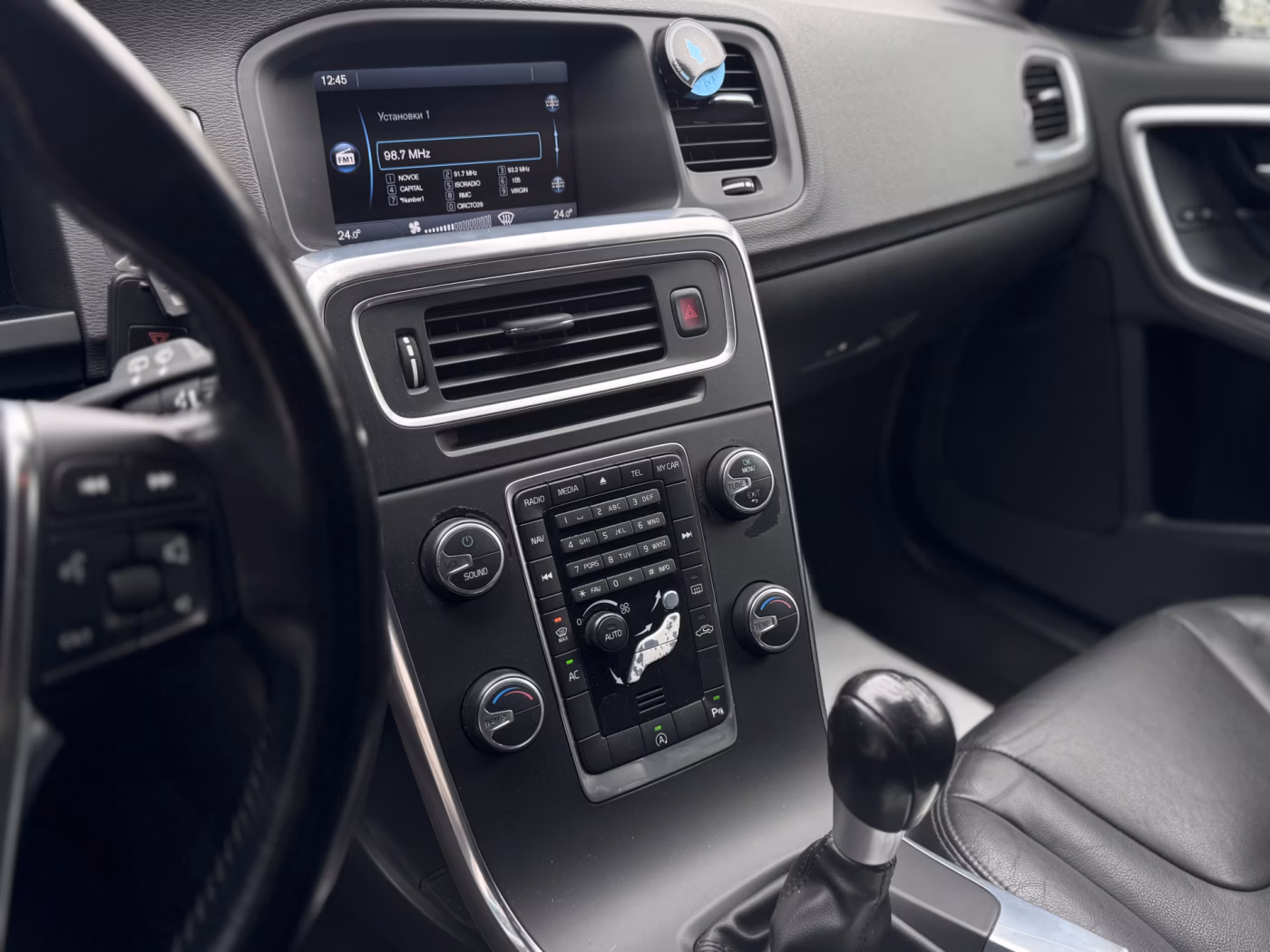Volvo V60 фото 12
