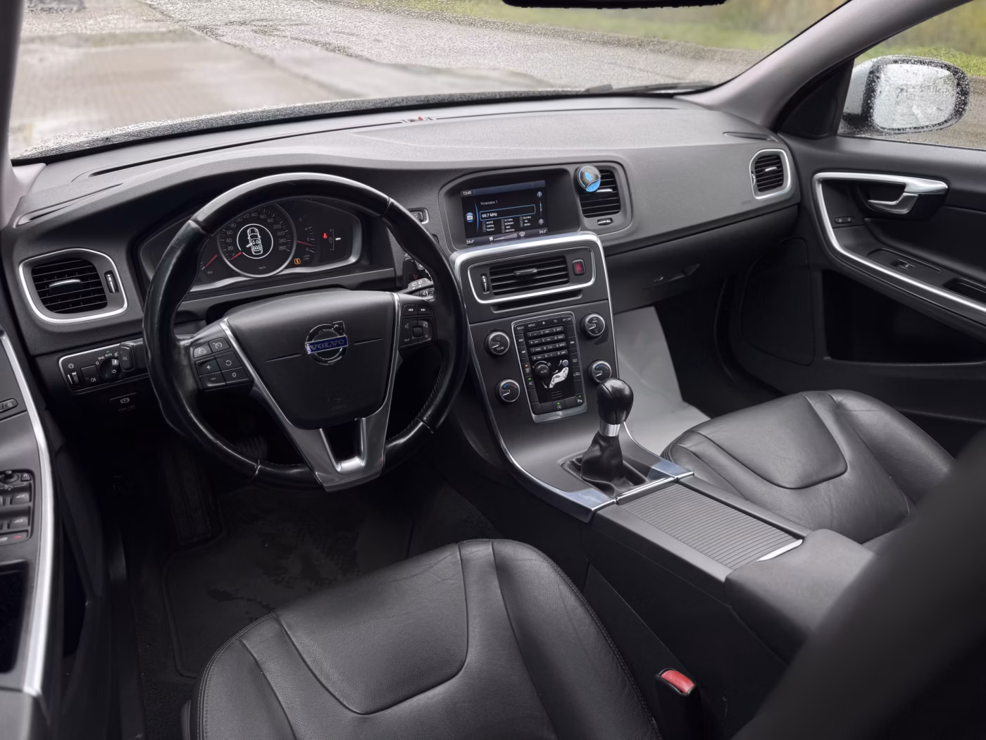 Volvo V60 фото 13
