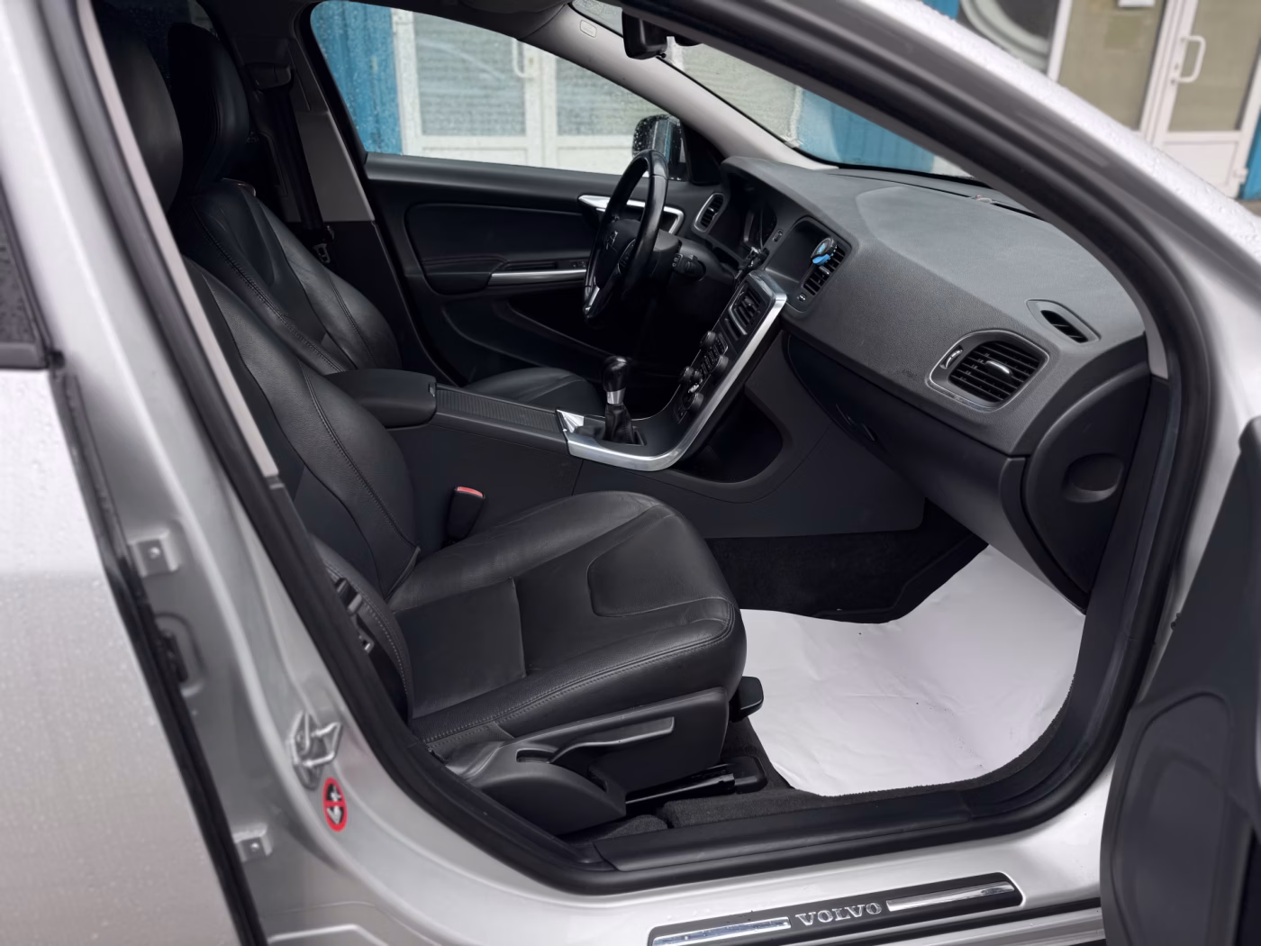 Volvo V60 фото 14