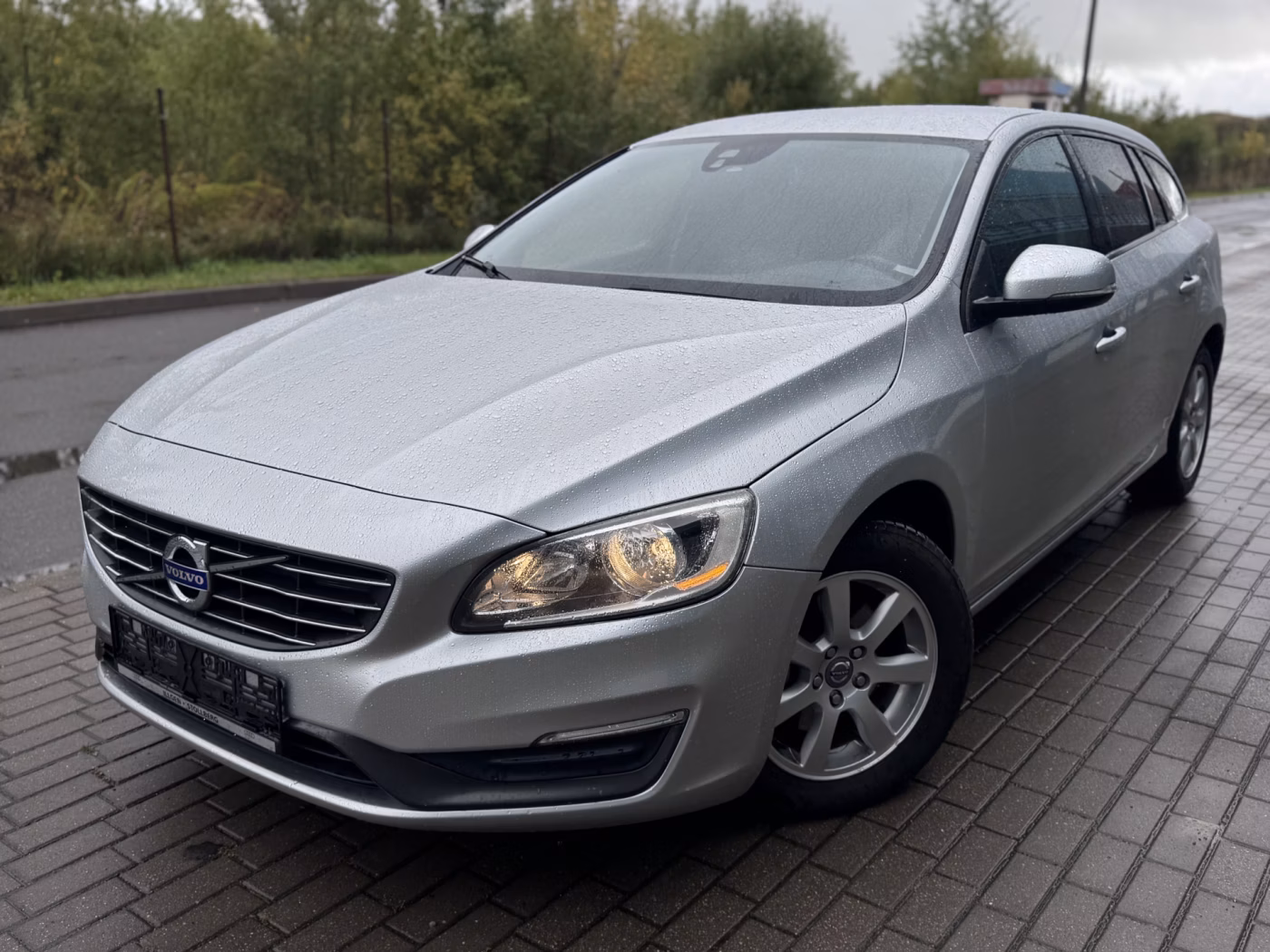 Volvo V60 фото 16