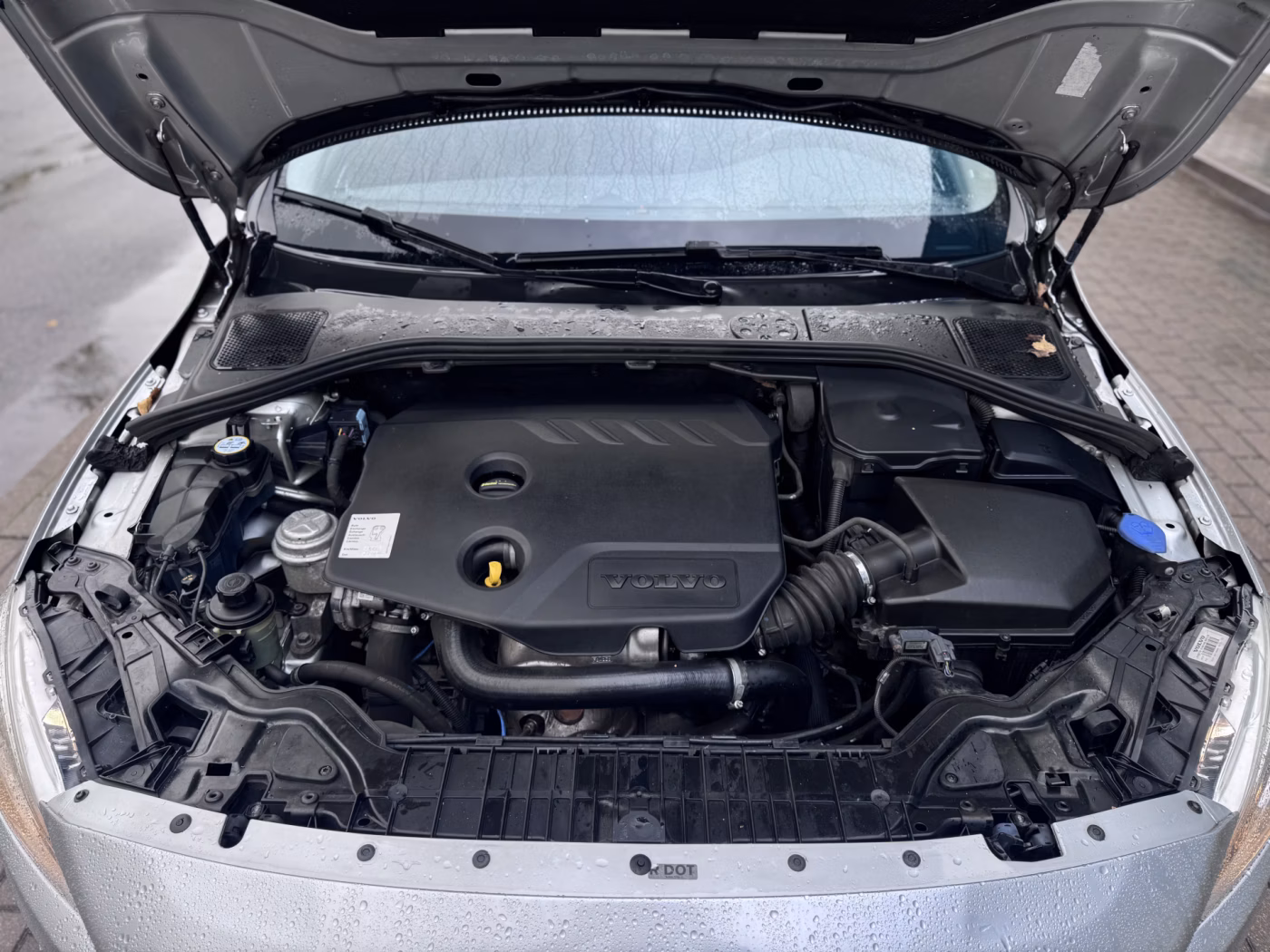 Volvo V60 фото 18