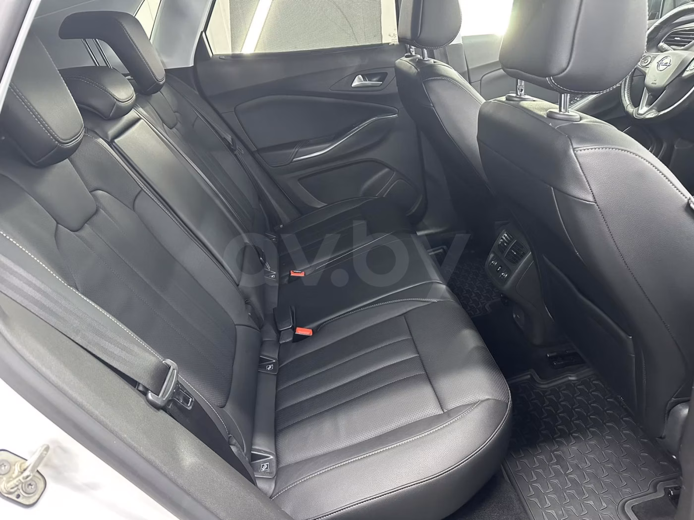 Opel Grandland X фото 9