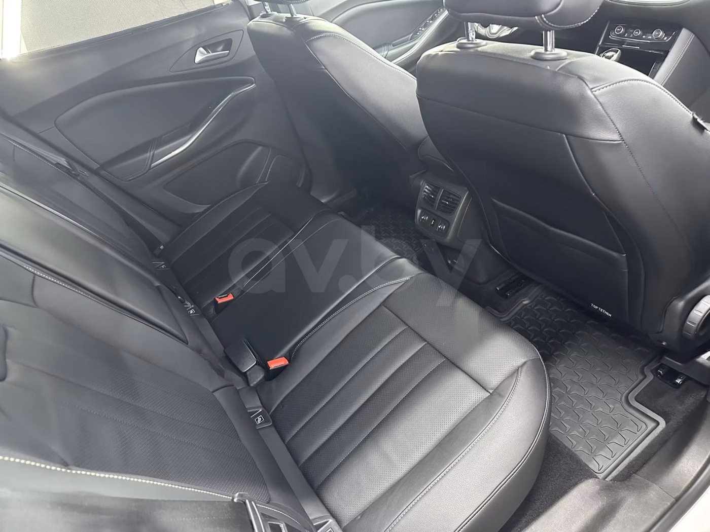 Opel Grandland X фото 10