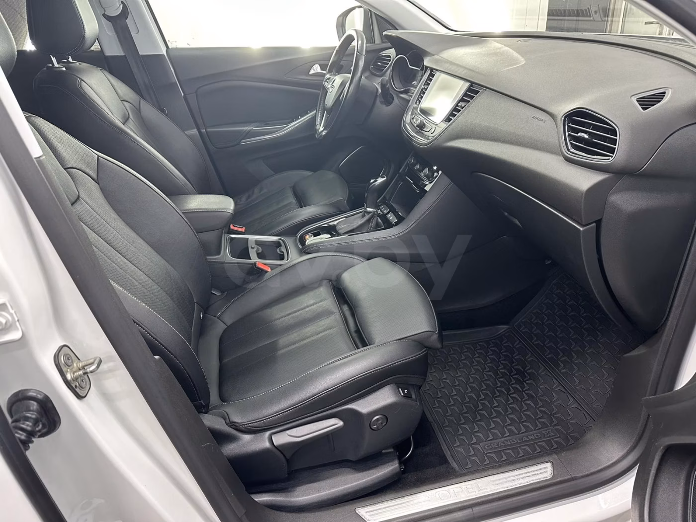 Opel Grandland X фото 11