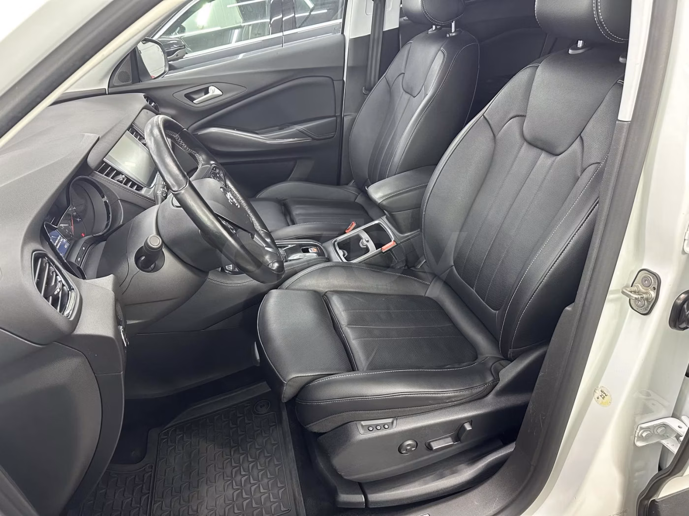 Opel Grandland X фото 18