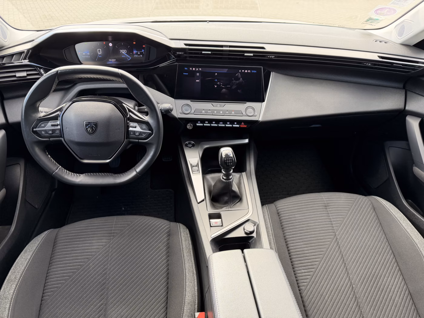 Peugeot 308 фото 8