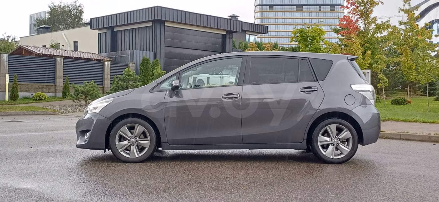 Toyota Verso фото 4