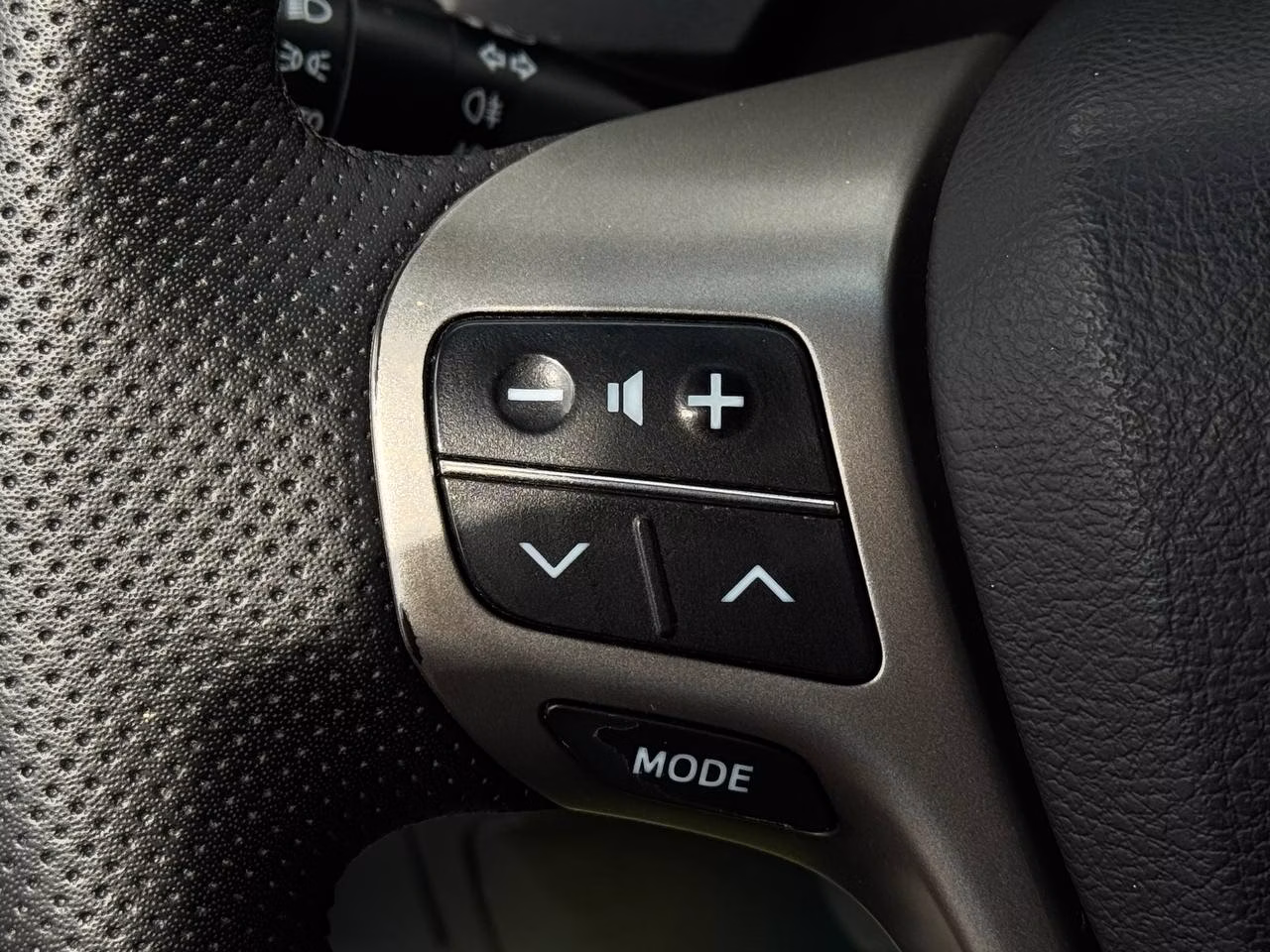 Toyota Avensis фото 14