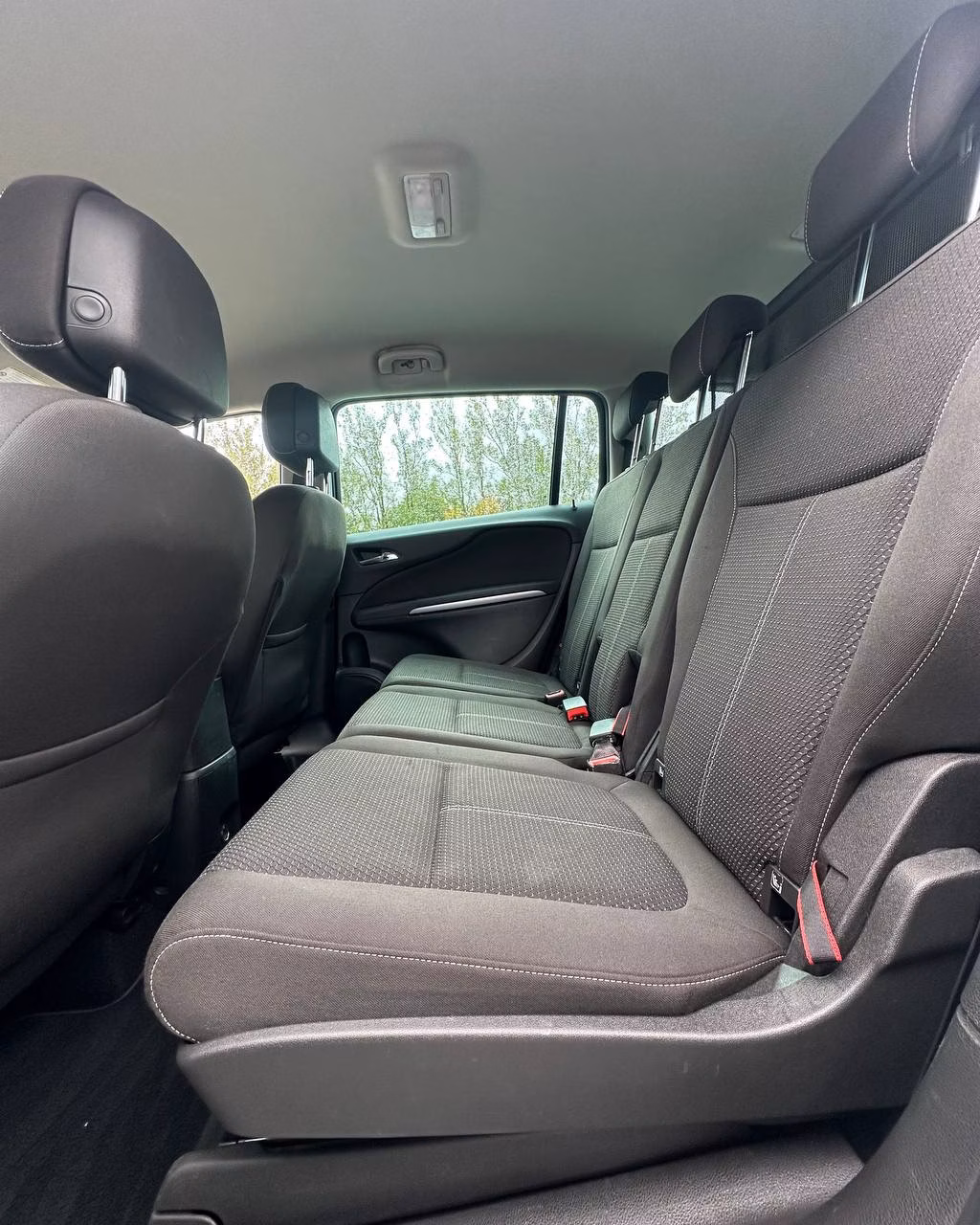 Opel Zafira фото 10