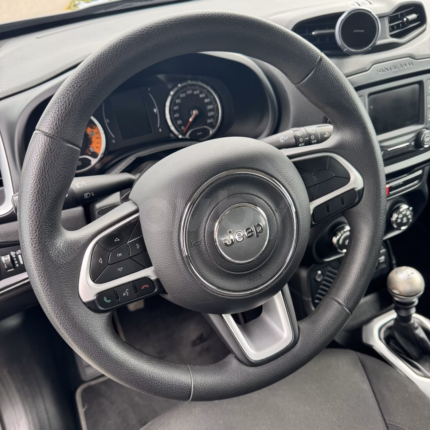 Jeep Renegade фото 14